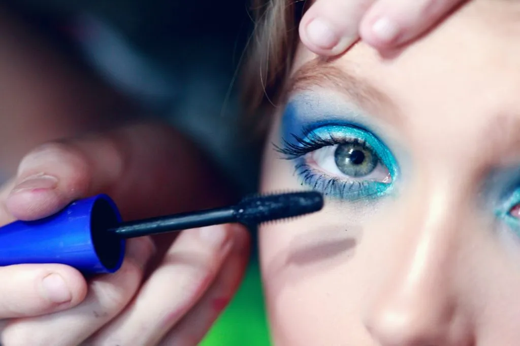 eyelashes eyelashes