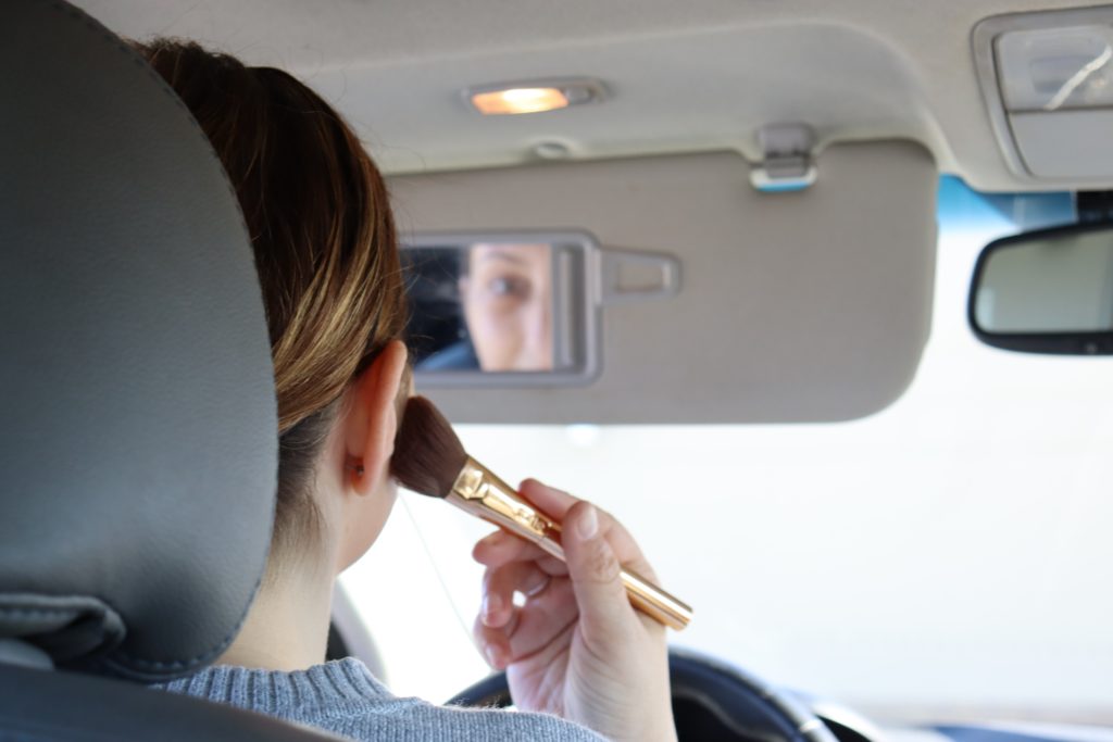 A Step-by-Step Guide on How to Effectively Conceal Blemishes