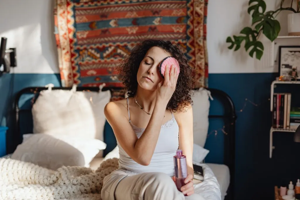 Removing Makeup Common Mistakes to Avoid While Removing Makeup