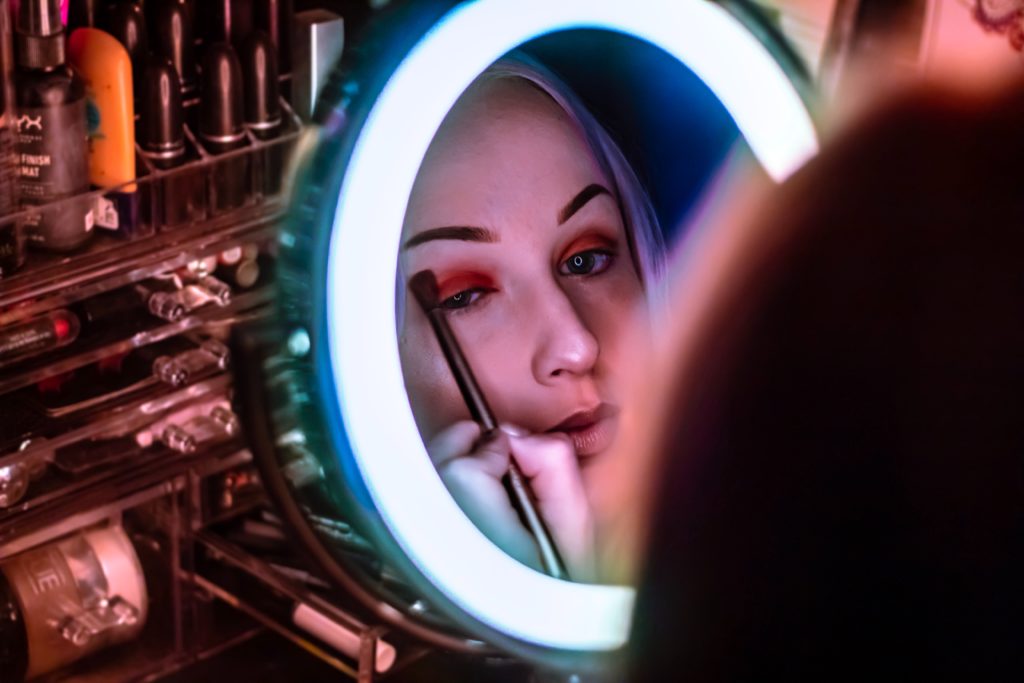 Apply Your Makeup Using Only One Tool