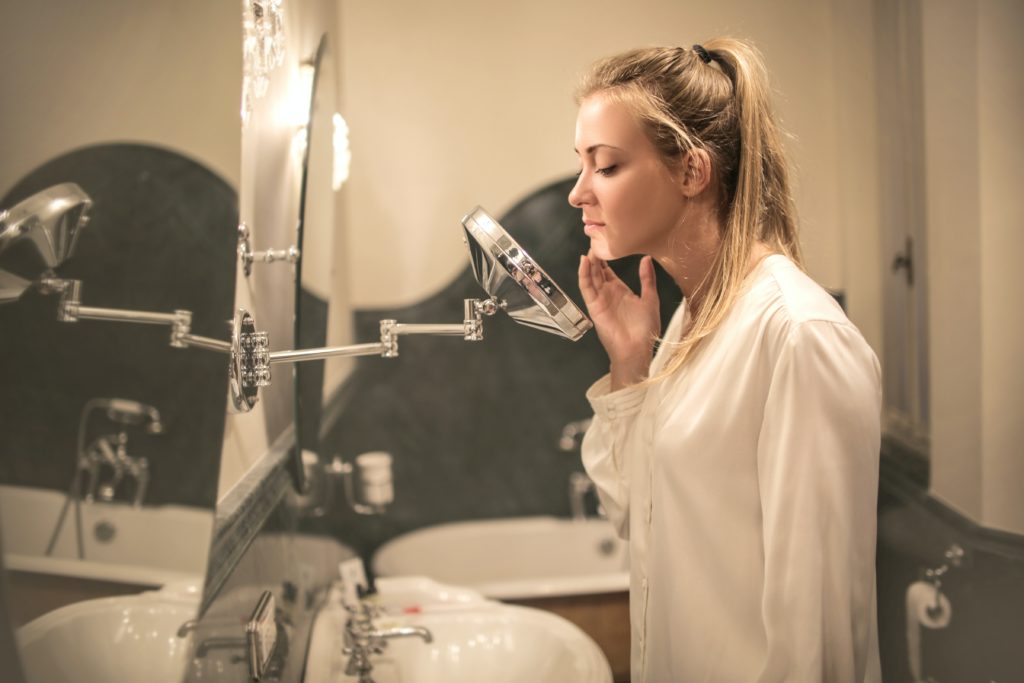 9 Habits People With Gorgeous Skin Do Every Day