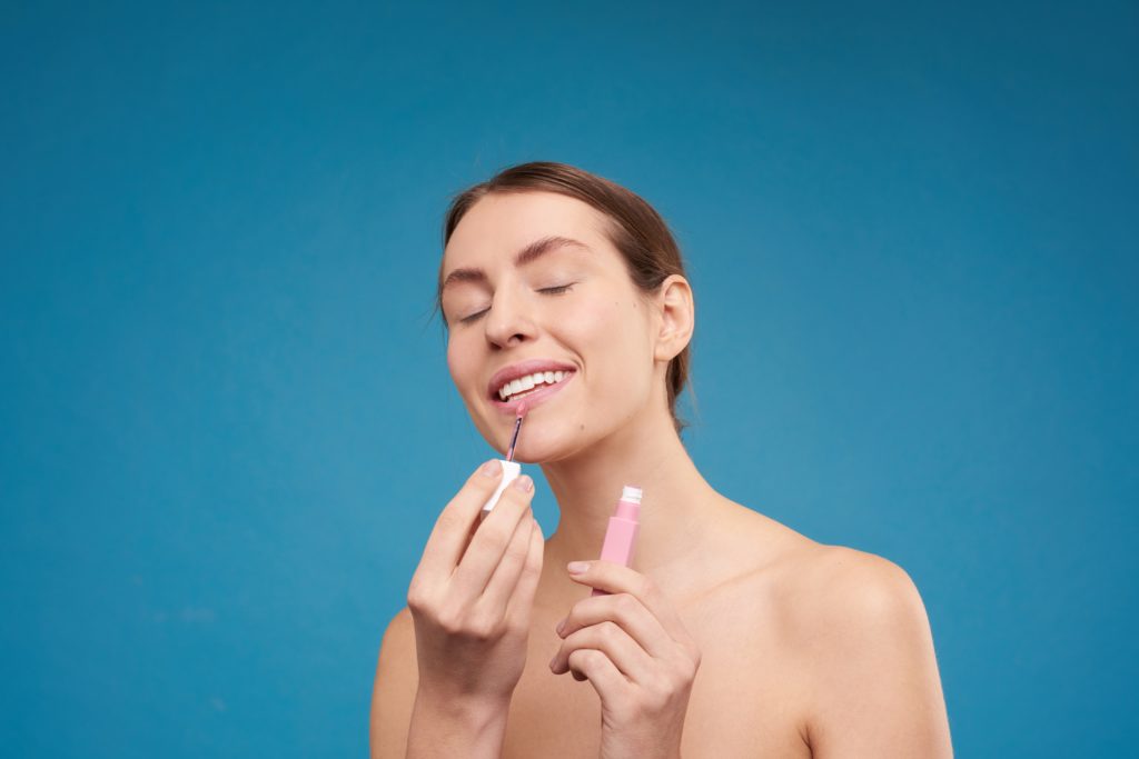 Makeup Tips to Make You Look More Rested