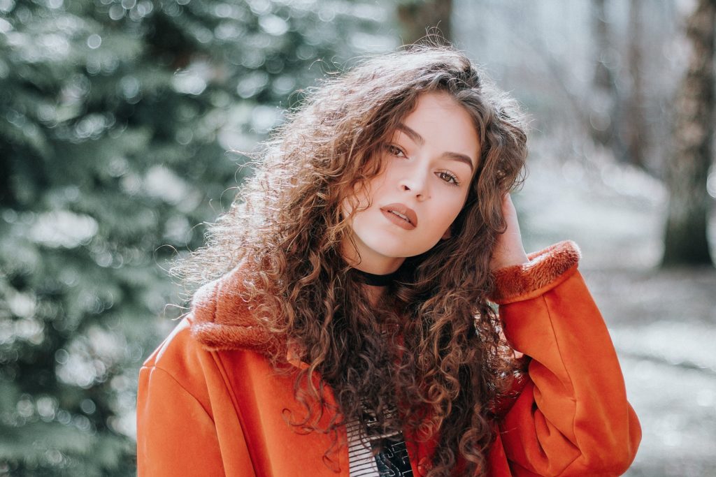 8 Unknown Hacks To Prevent Your Curly Hair From Tangling