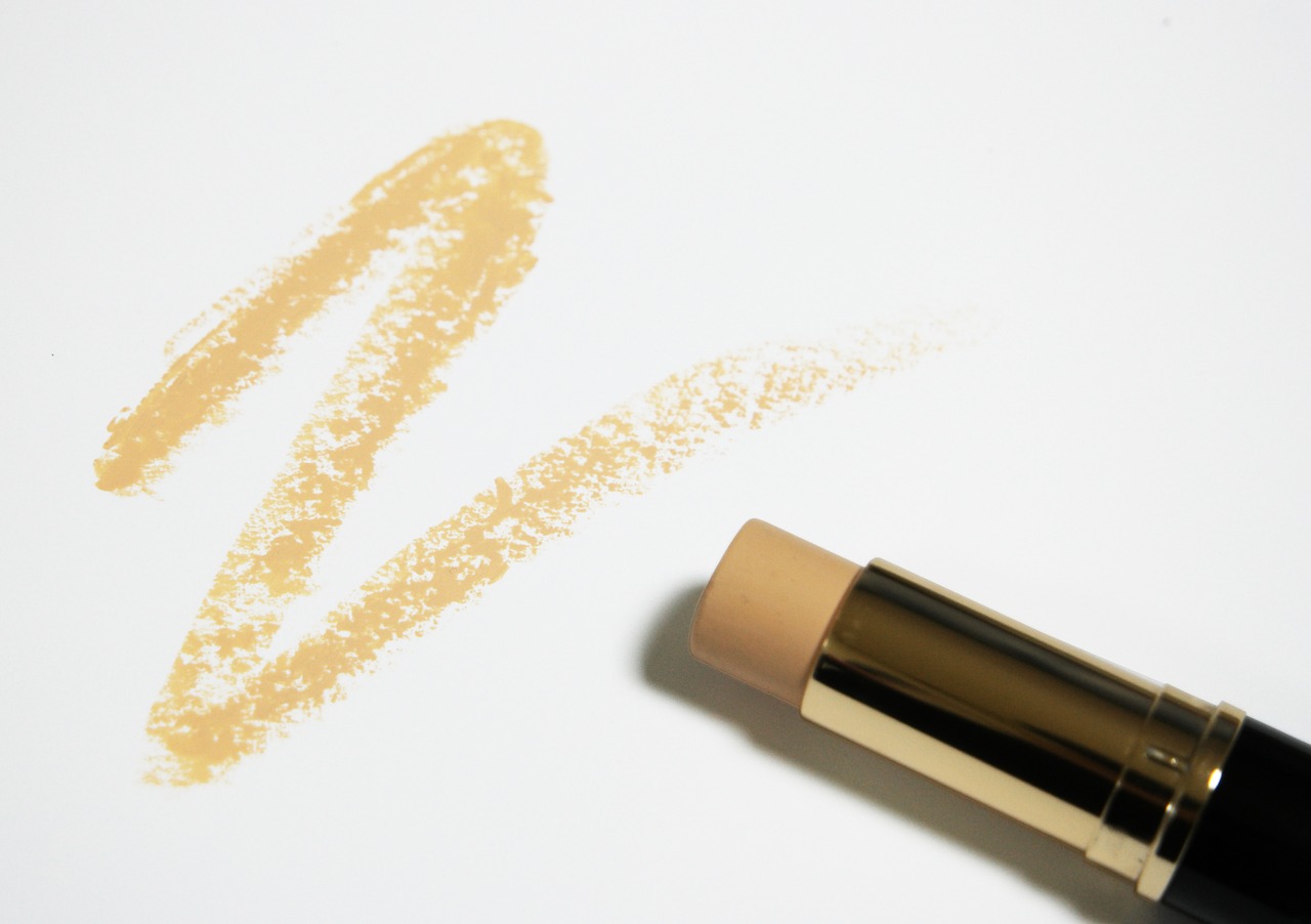 Best Foundations for Acne-Prone Skin