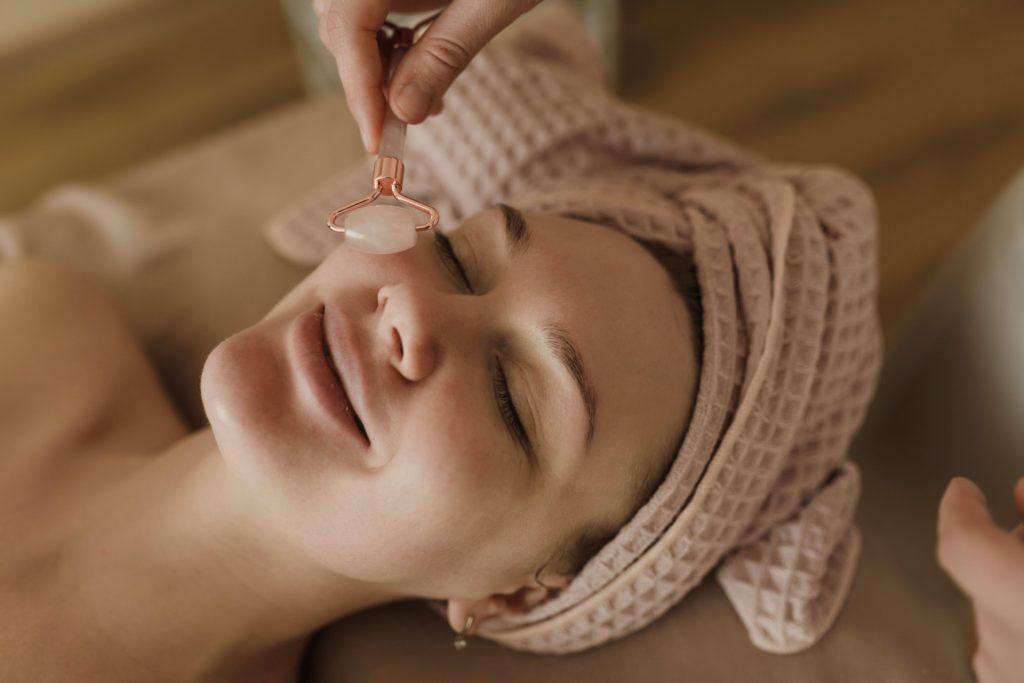 A Comprehensive Guide to Facial Rollers