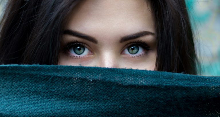 Natural Remedies for Dark Under-Eye Circles