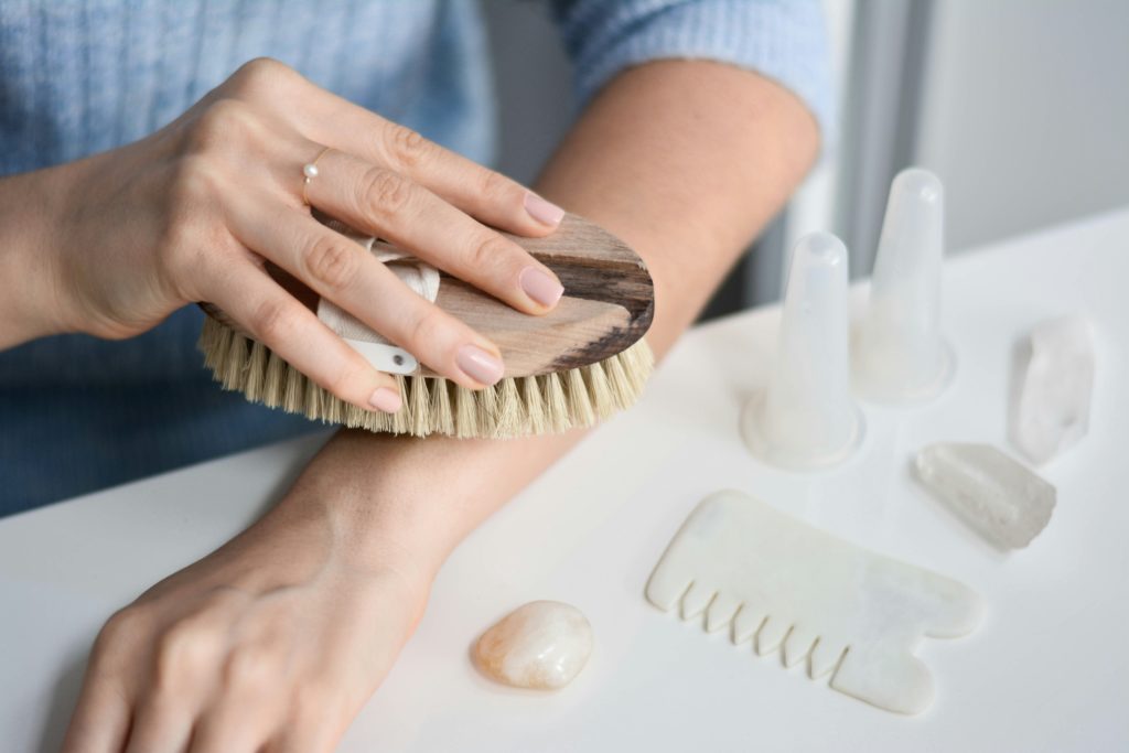 Benefits of Dry Brushing for Skin Exfoliation and Circulation