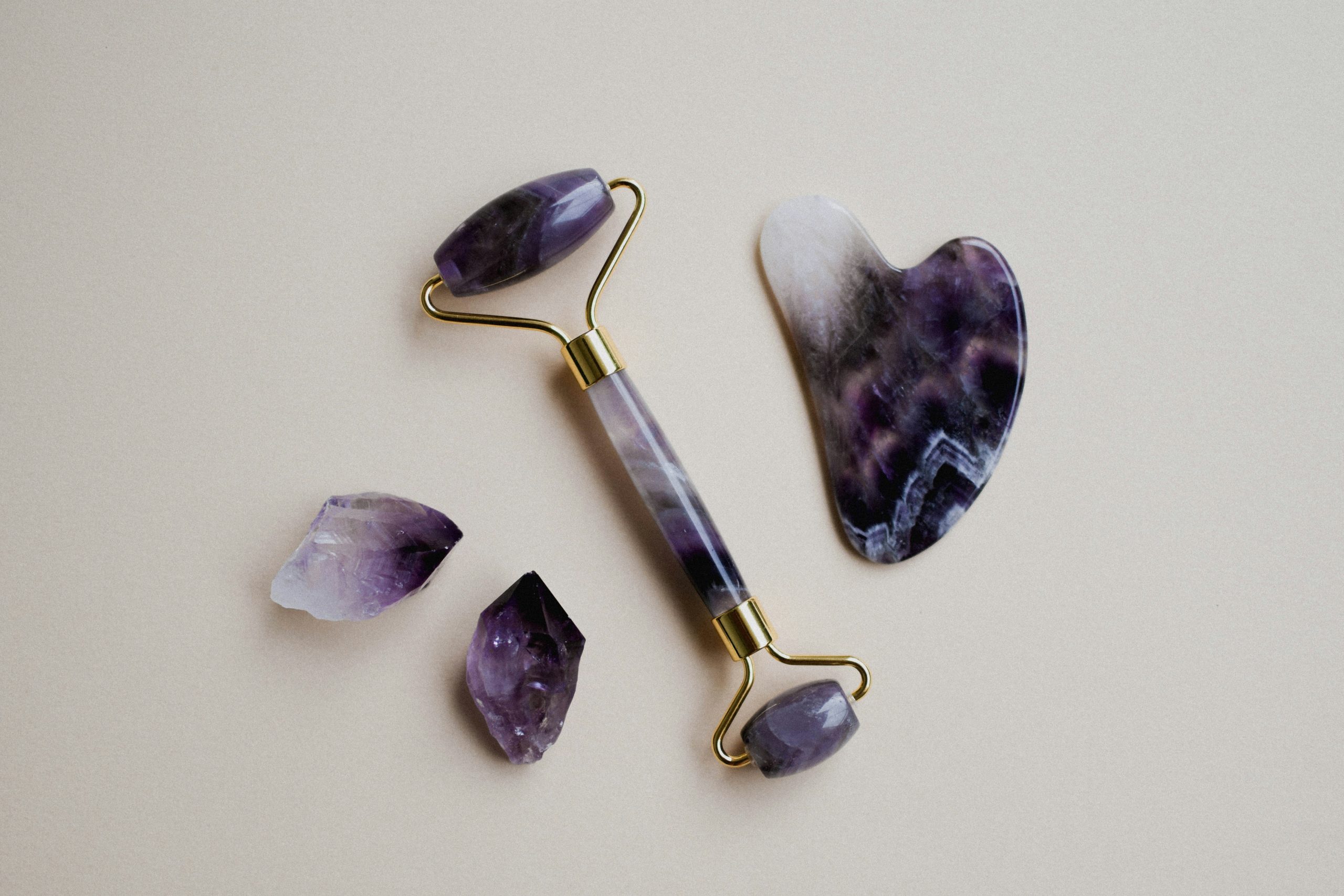 Benefits of Using a Jade Gua Sha Tool for Facial Massage