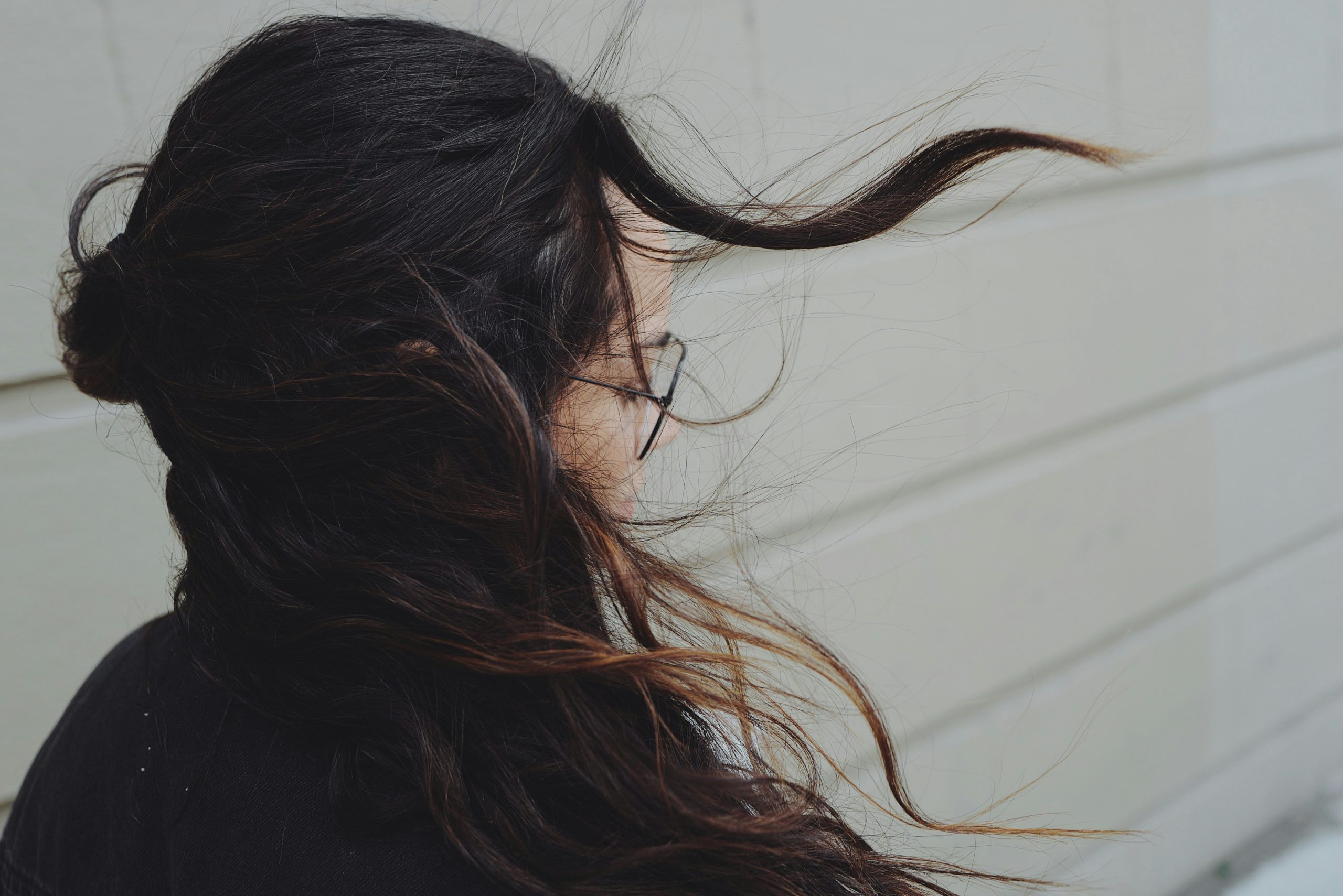 Ways to Combat Frizzy Hair in Humid Weather