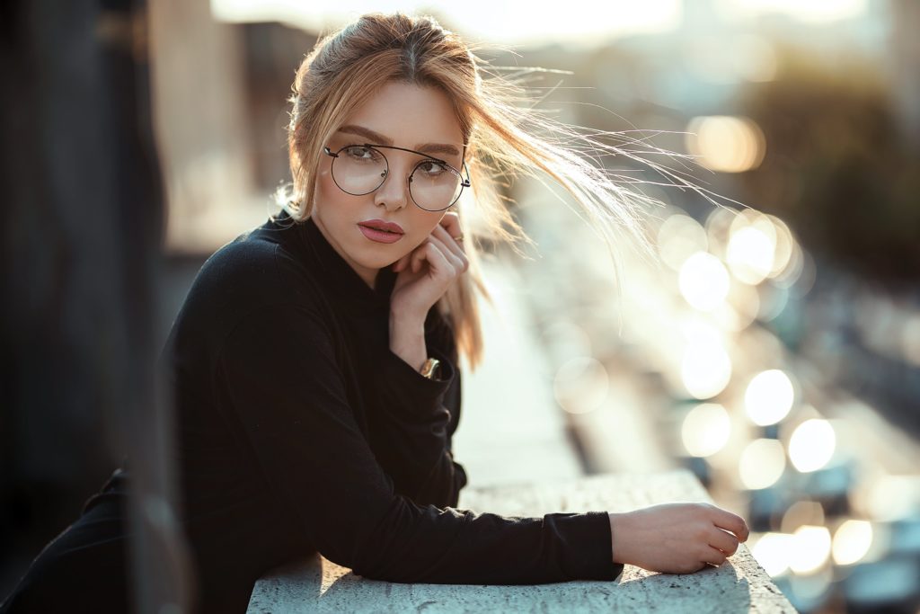 Makeup Tips for Glasses Wearers