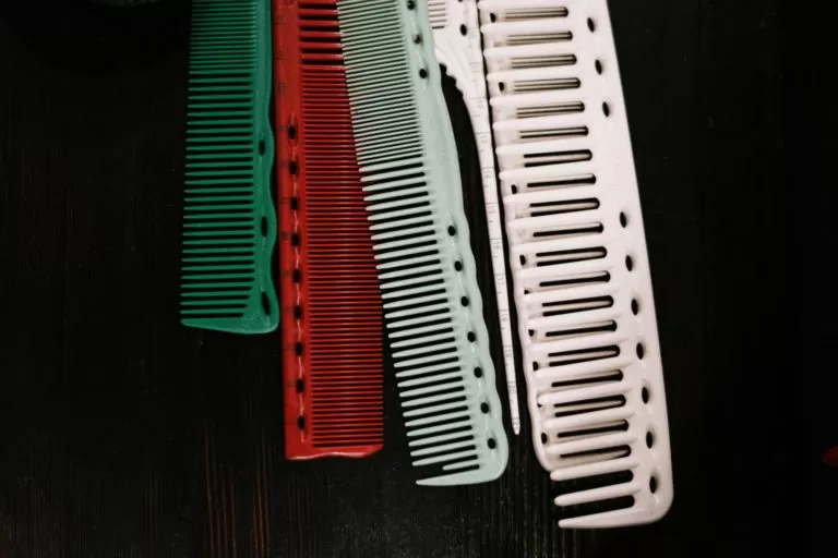blonde dry curly hair Best Hair Volume Combs for Lift
