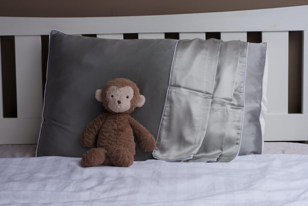 Beauty Benefits of Silk Pillowcases