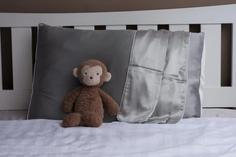 Beauty Benefits of Silk Pillowcases
