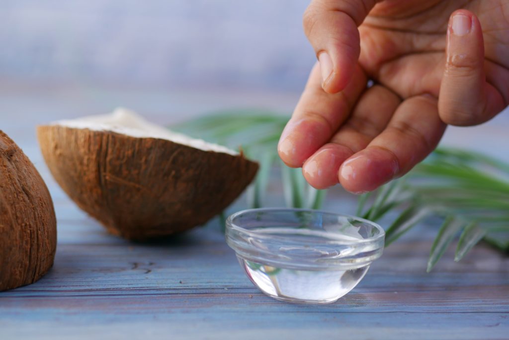Coconut Oil As Sunscreen – Yes Or No?