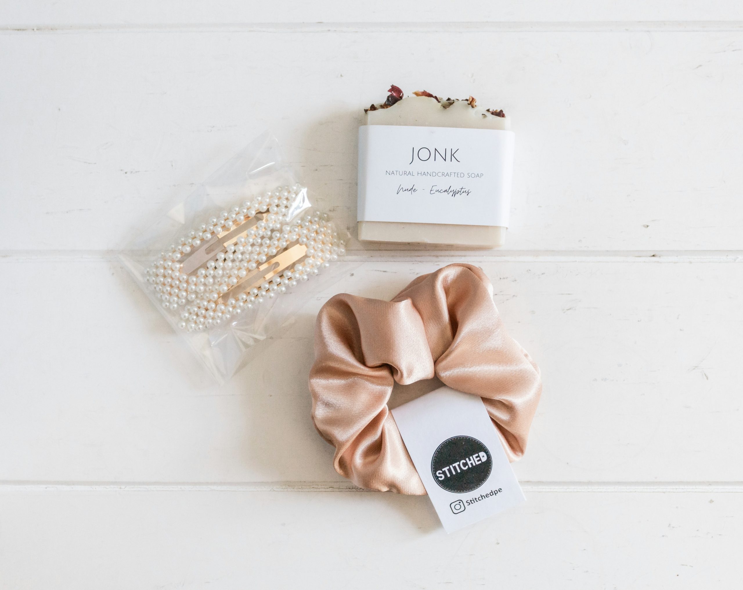 Benefits of Using a Silk Scrunchie for Hair Health