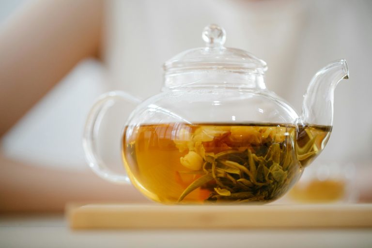 DIY Herbal Beauty Teas for Glowing Skin