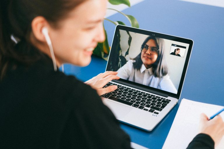 Makeup Tips for Video Conferencing and Virtual Meetings