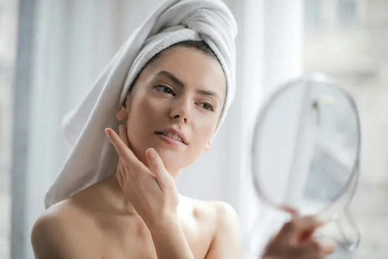 Beauty Benefits of Adaptogens in Skincare