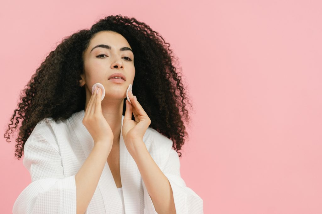 DIY Natural Makeup Remover Recipes for Sensitive Skin
