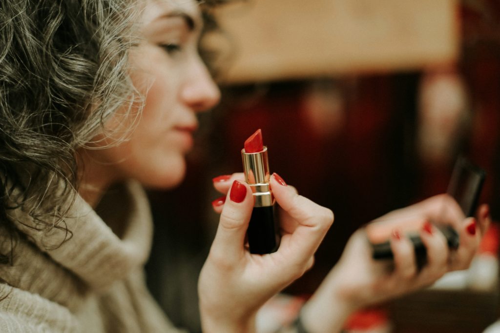 Best Lipstick Holders with Dividers