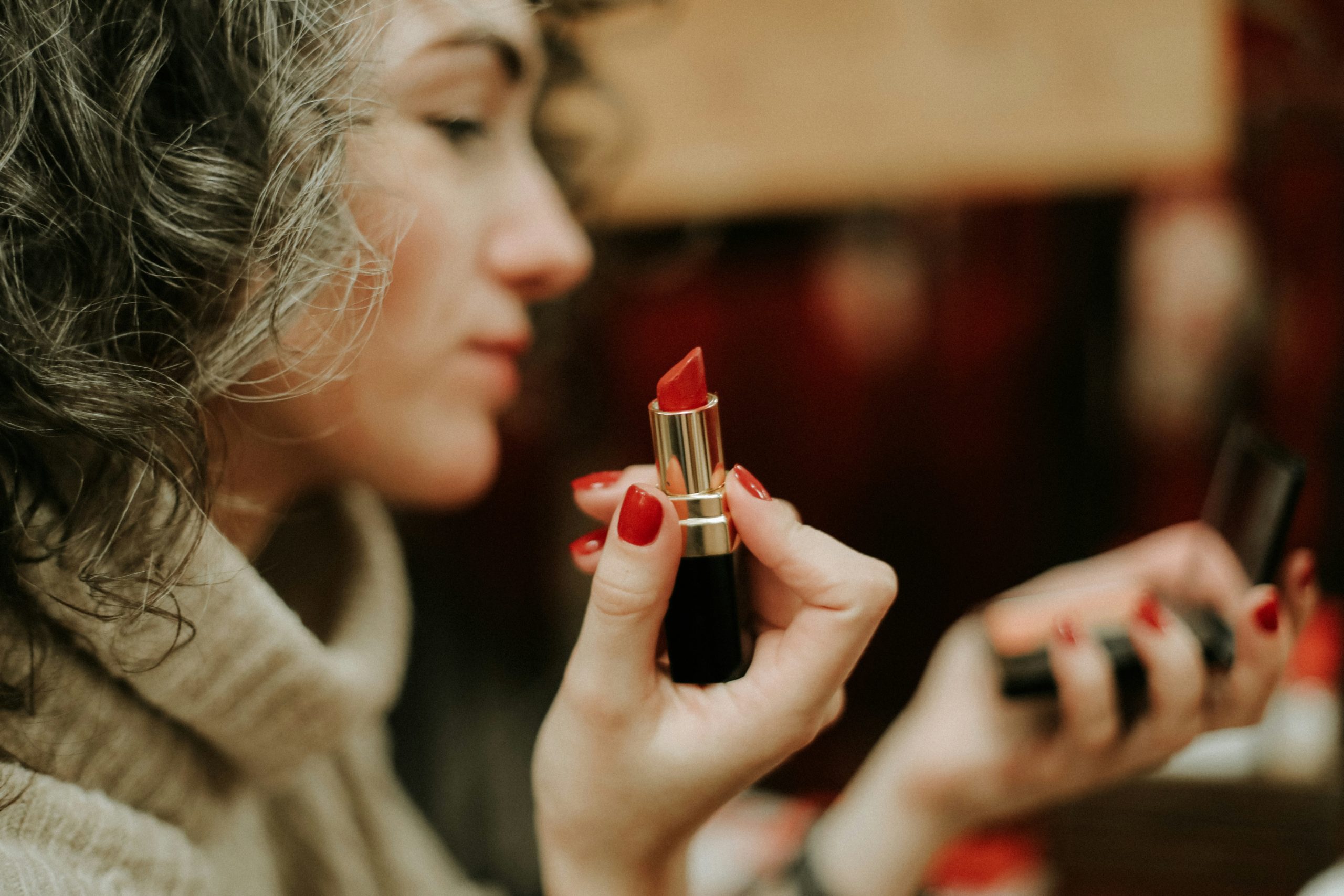 Best Lipstick Holders with Dividers