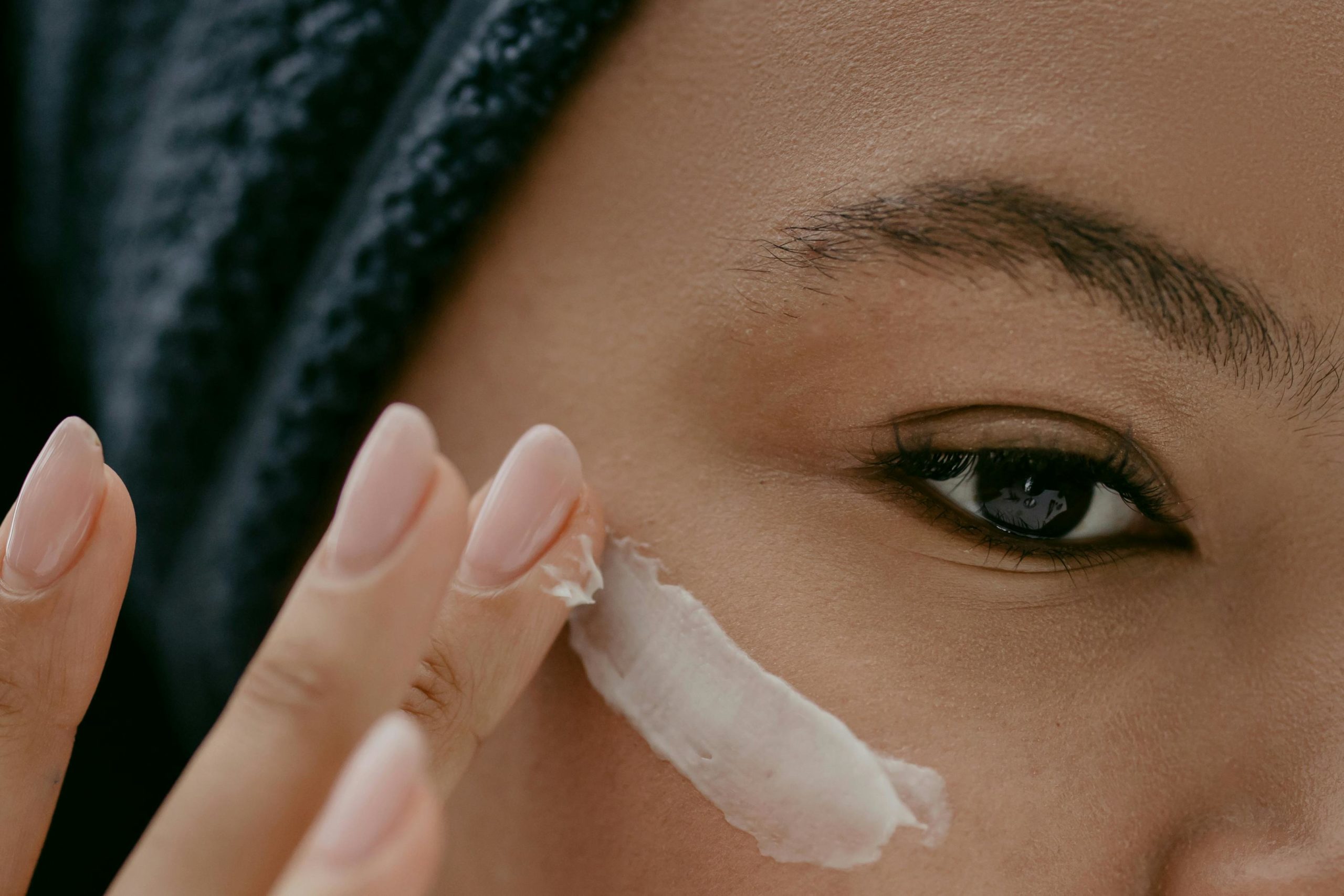 Benefits of Using an Eye Gel