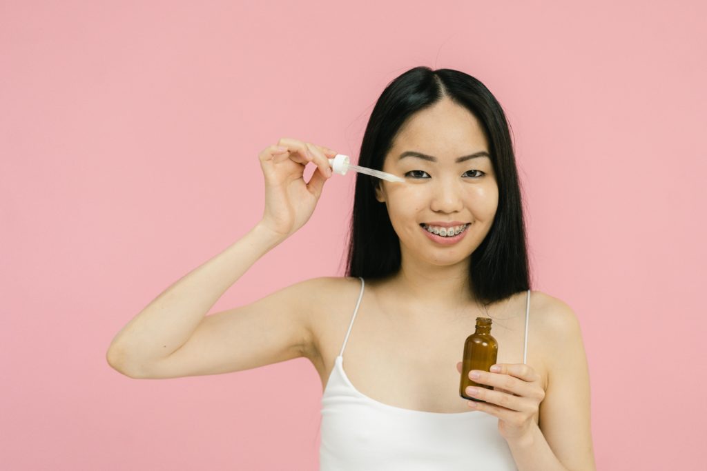 DIY Natural Eyelash Growth Serums