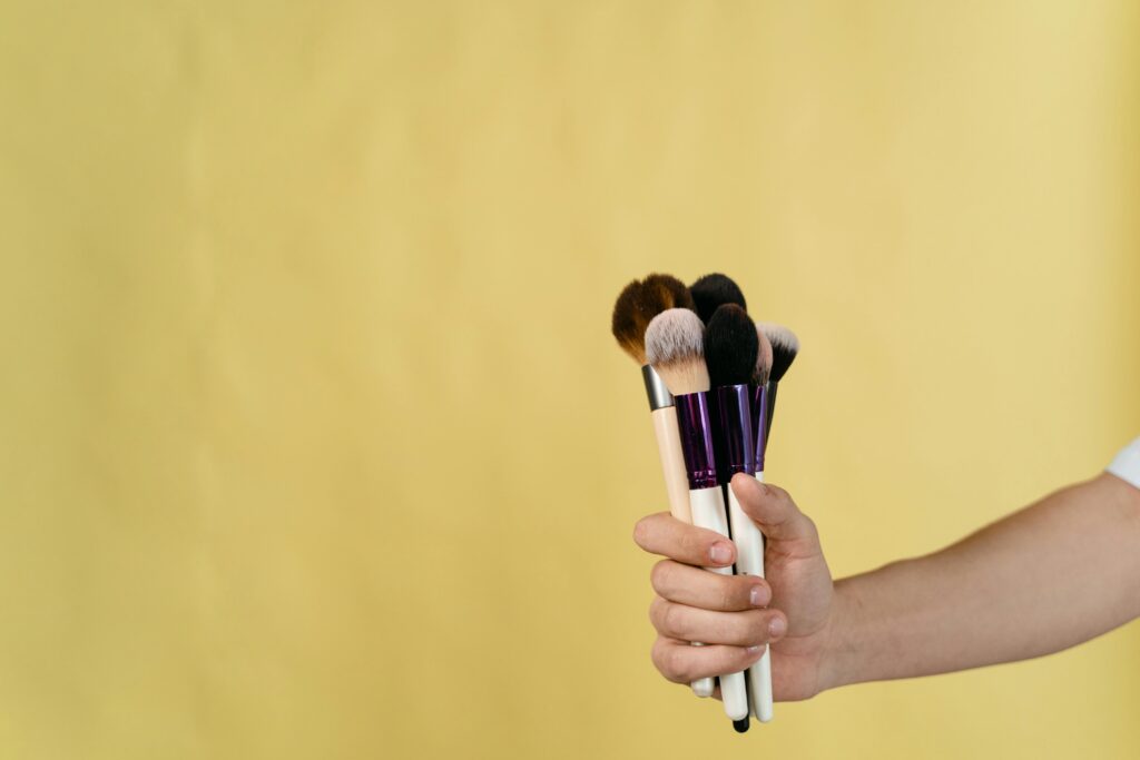 DIY Natural Solutions for Cleaning and Maintaining Beauty Tools