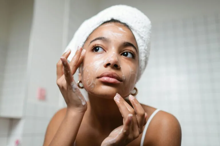 How to Incorporate Retinol into Your Skincare Routine for Anti-Aging