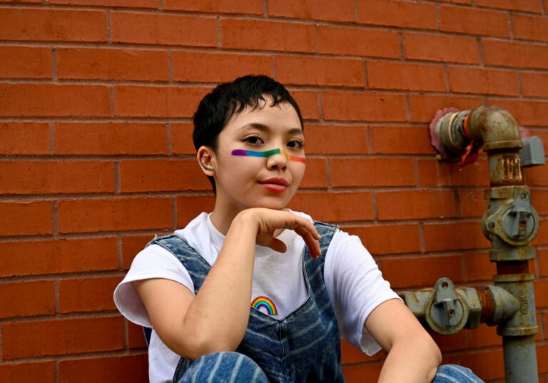Benefits of Embracing Non-Binary Beauty: Celebrating Fluidity and Expression