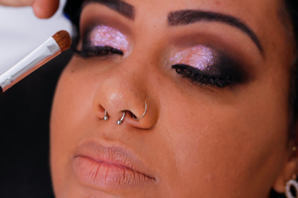 How to Create Metallic Eye Makeup Looks with Foil Shadows