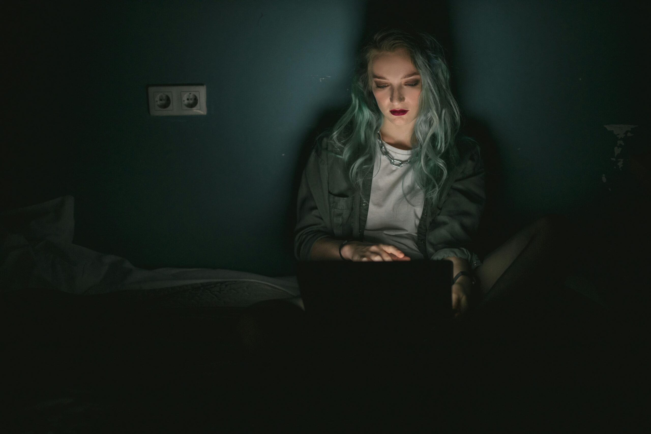 Skincare Tips for Night Shift Workers