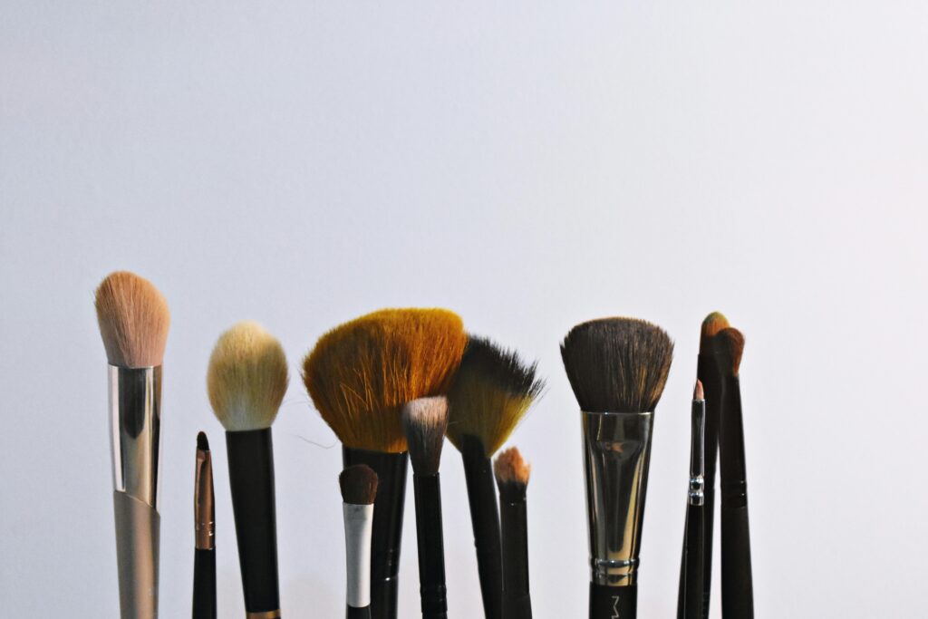DIY Makeup Brush Disinfectant Sprays