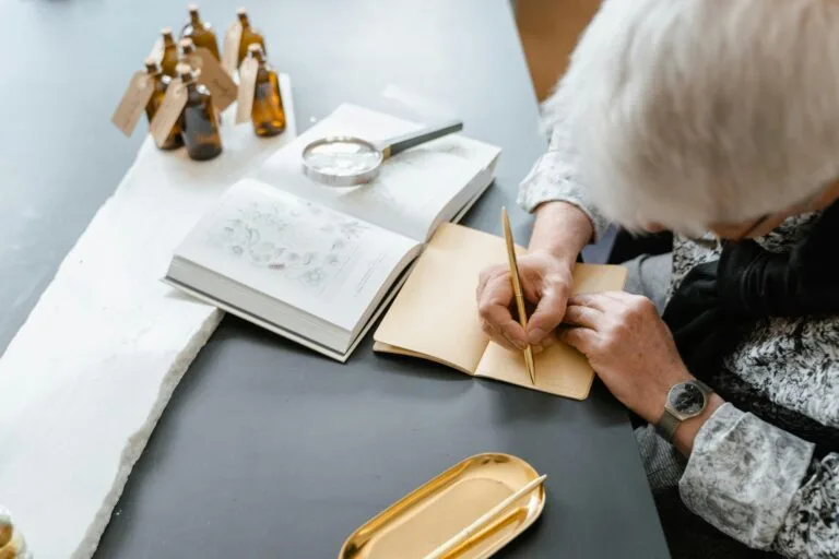 How to Create a Skincare Journal for Tracking Progress