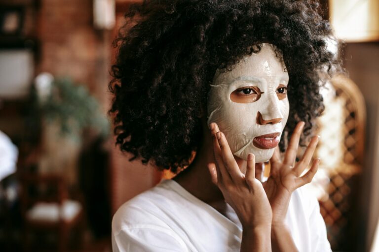 Skincare Tips for Night Owls: Revitalizing and Nourishing Skin Overnight