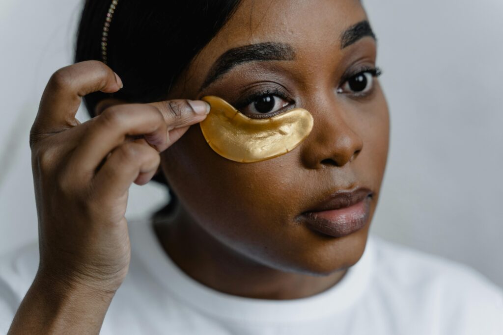 DIY Natural Remedies for Dark Circles and Under-Eye Bags