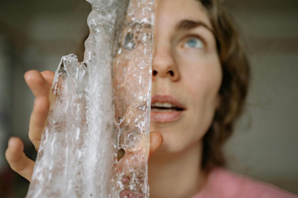 Benefits of Using Ice Globes for Depuffing and Circulation