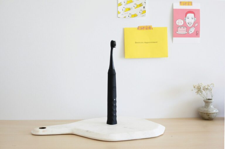 Benefits of Using Electric Toothbrushes with Pressure Sensors