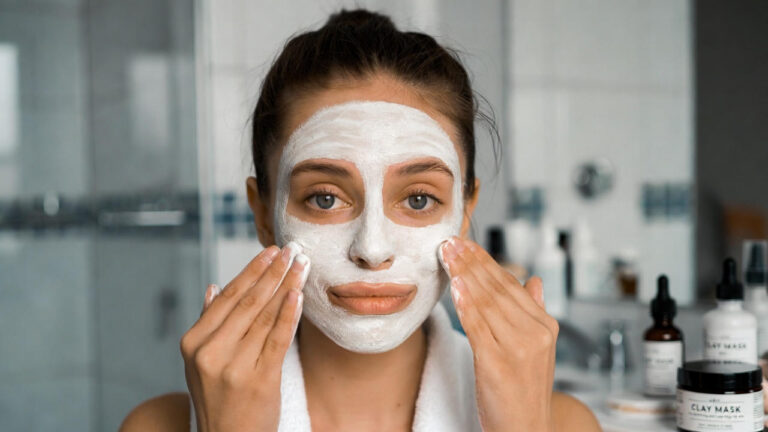 Best Clay Masks for Detoxifying and Clarifying the Skin