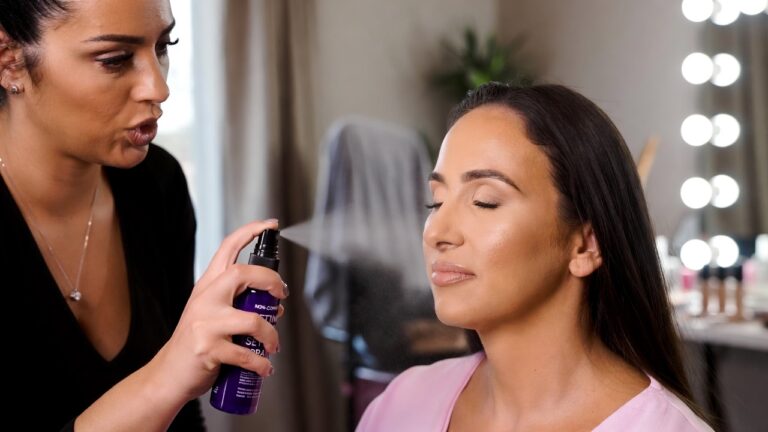 best non-comedogenic setting sprays